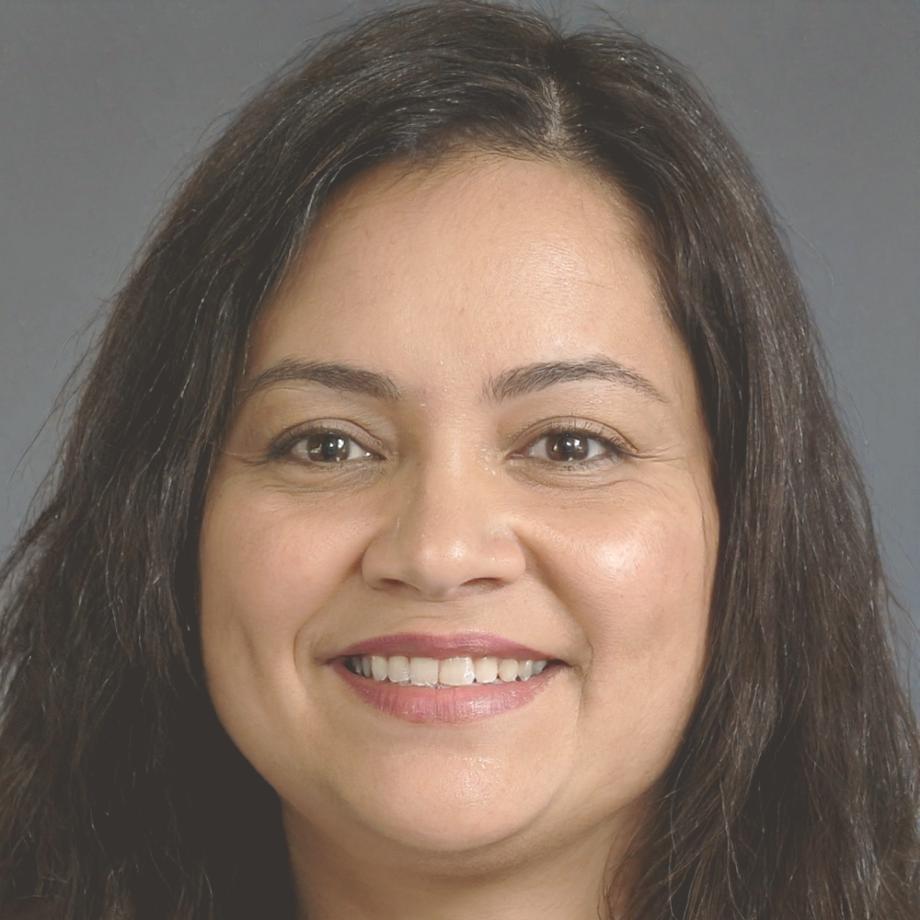 Esperanza Molina, analista financiera